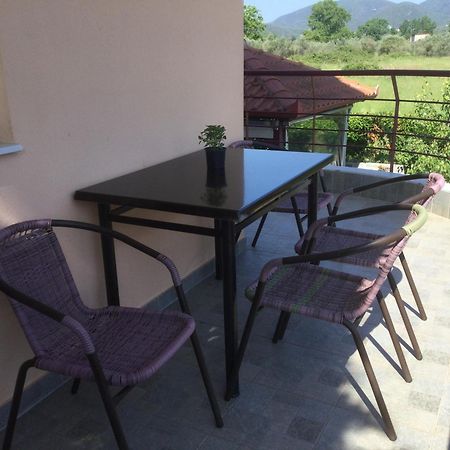 Apartamento Helios Vrasná Exterior foto
