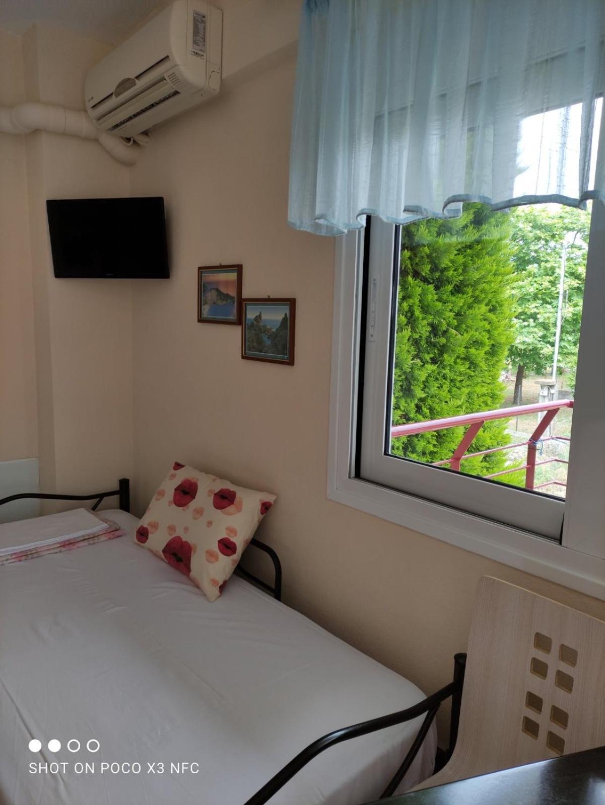 Apartamento Helios Vrasná Exterior foto